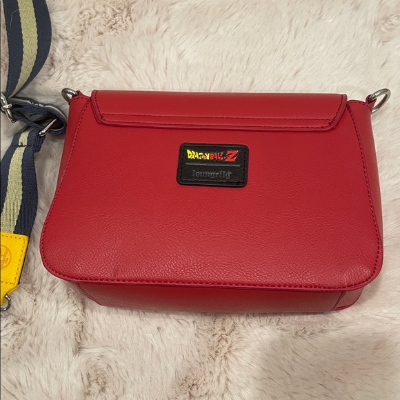 Lounge fly Dragon Ball Z Red Crossbody Bag with Embroidered Patch - Picture 2 of 6